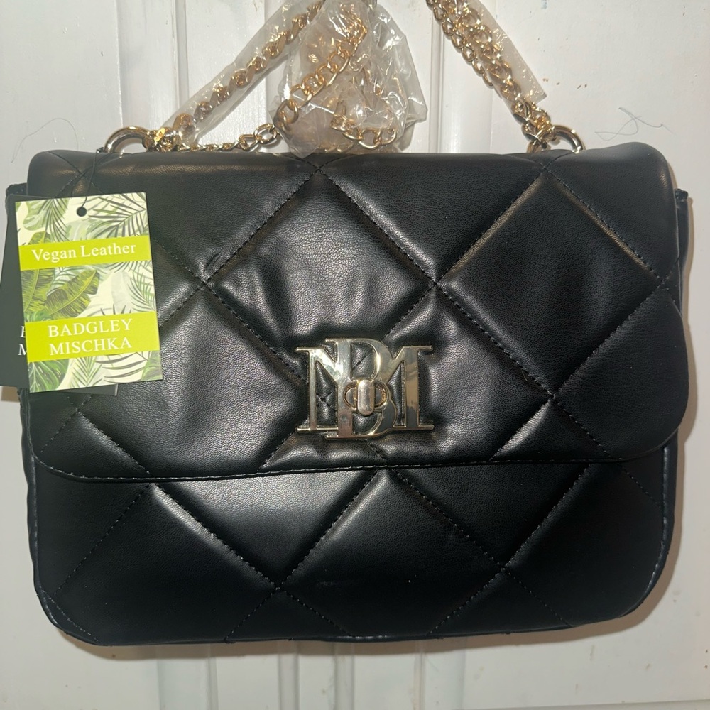Badgley Mischka Black Quilted Vegan Leather Shoulder Bag🖤